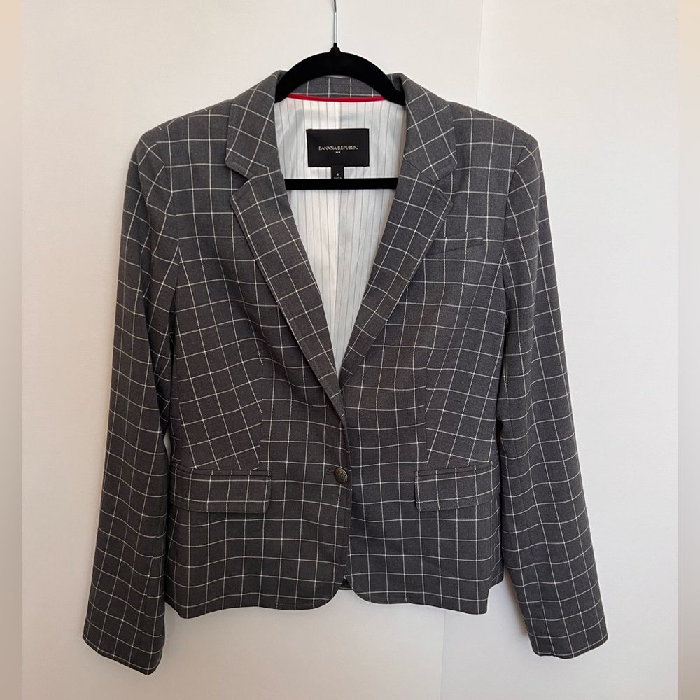 NWOT Banana Republic grey & white plaid blazer, size 6